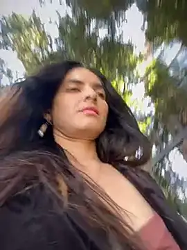 Snapshot of Sam_Sara chatting on 01-14-25, 05:56 Sam Sara online show from 01-14-25, 05:56