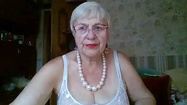 Snapshot of SweetCherry27 chatting on 07-08-26, 04:33 SweetCherry27 online show from 07-08-26, 04:33