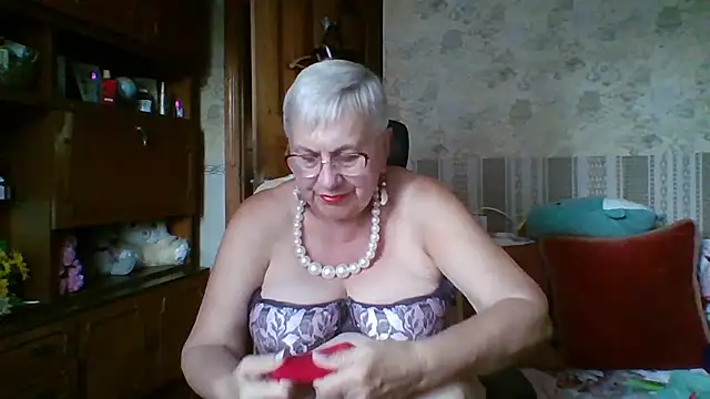 Snapshot of SweetCherry27 chatting on 07-15-26, 04:12 SweetCherry27 online show from 07-15-26, 04:12