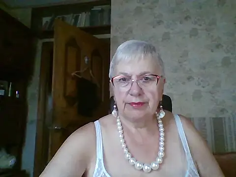 Snapshot of SweetCherry27 chatting on 07-20-26, 04:16 SweetCherry27 online show from 07-20-26, 04:16