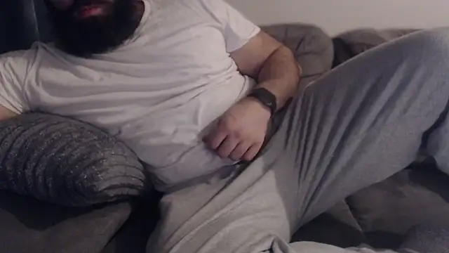 hugemachohandsome online show from 01-31-26, 11:25