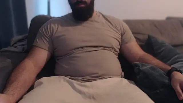 hugemachohandsome online show from 02-14-26, 08:44