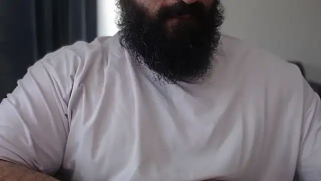 hugemachohandsome online show from 05-24-26, 07:46