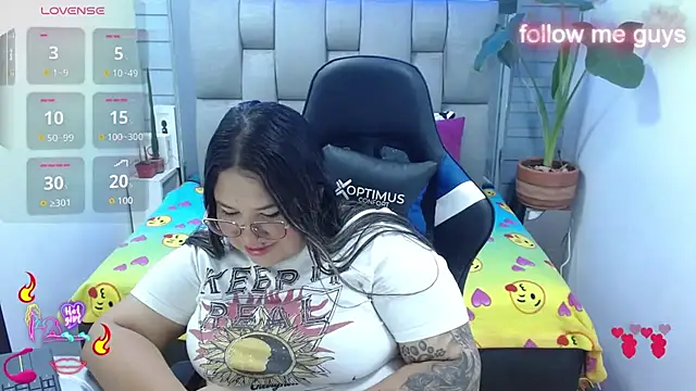 Snapshot of evelin_zaens chatting on 07-04-26, 04:29 evelin zaens online show from 07-04-26, 04:29