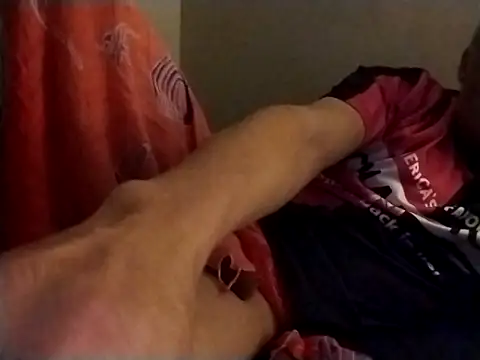 Snapshot of MattBratt chatting on 04-19-26, 07:16 MattBratt online show from 04-19-26, 07:16
