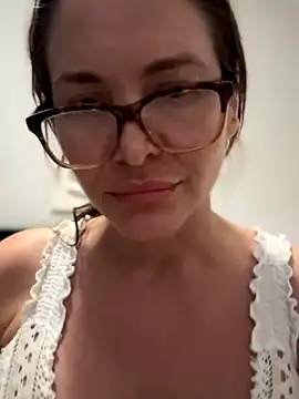 MessyNastyQueen online show from 10-19-25, 10:43