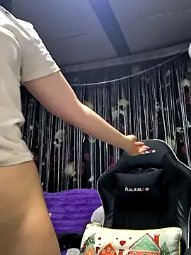 KikiXRed online show from 03-17-26, 04:17