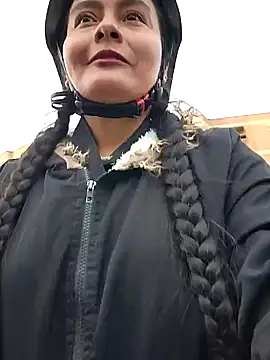 bellapaty online show from 10-22-25, 06:57