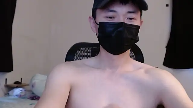 Snapshot of twbobo00715 chatting on 12-16-24, 05:43 twbobo00715 online show from 12-16-24, 05:43