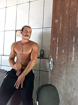 MachoScorpionCaralho online show from 02-17-25, 06:37