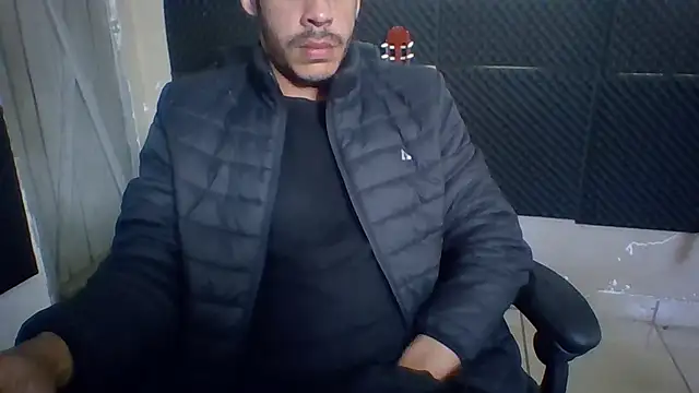 Snapshot of MachoScorpionCaralho chatting on 07-10-26, 01:47 MachoScorpionCaralho online show from 07-10-26, 01:47
