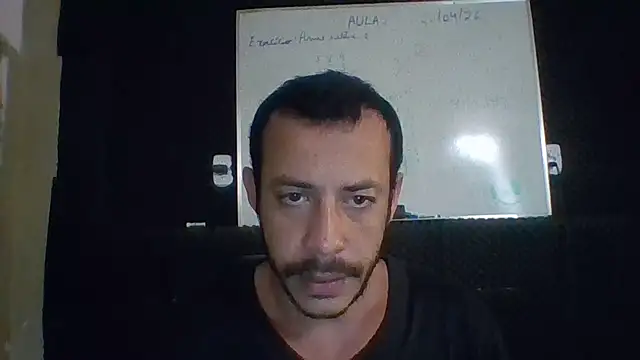 Snapshot of MachoScorpionCaralho chatting on 07-27-26, 11:39 MachoScorpionCaralho online show from 07-27-26, 11:39