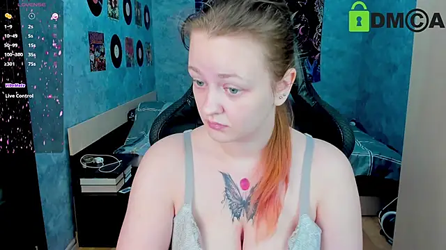 Snapshot of madness_lia chatting on 12-26-24, 05:26 madness lia online show from 12-26-24, 05:26