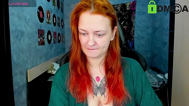 Snapshot of madness_lia chatting on 02-06-25, 12:59 madness lia online show from 02-06-25, 12:59