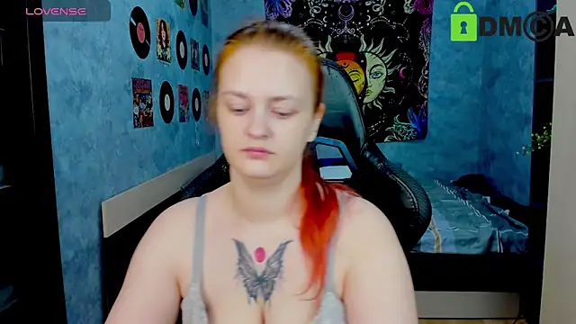 Snapshot of madness_lia chatting on 02-18-25, 08:49 madness lia online show from 02-18-25, 08:49