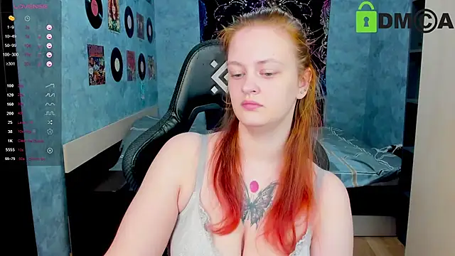 Snapshot of madness_lia chatting on 03-10-25, 08:37 madness lia online show from 03-10-25, 08:37