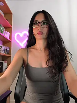 Naughty-Jessie online show from 12-21-25, 09:55