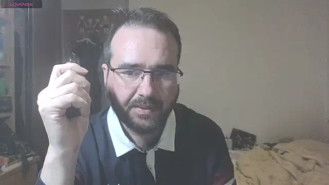 curiosillo83 online show from 02-21-25, 02:59