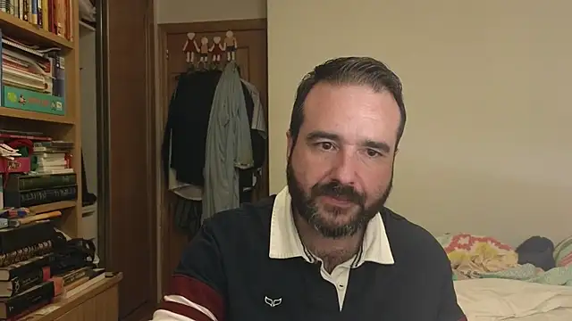 curiosillo83 online show from 11-10-25, 04:39