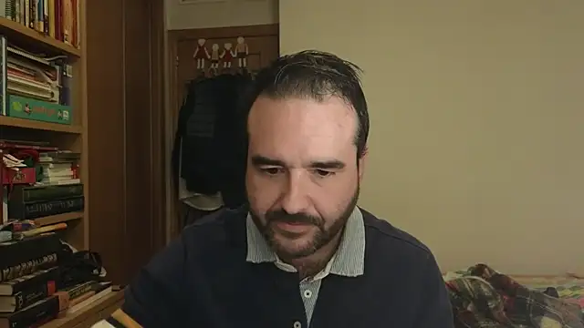 curiosillo83 online show from 11-19-25, 05:13