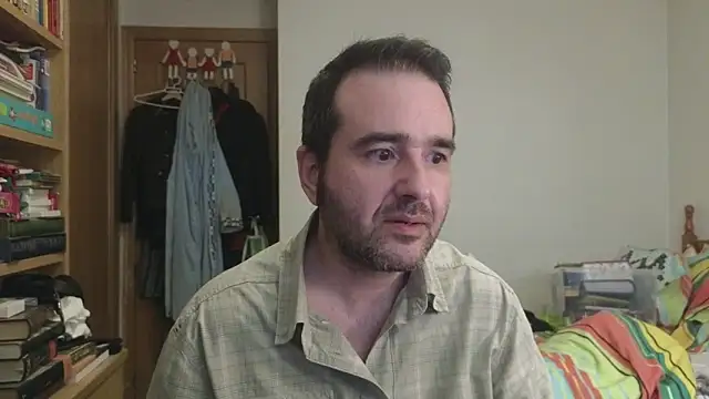 curiosillo83 online show from 05-19-26, 02:34