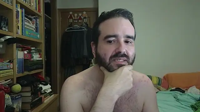 Snapshot of curiosillo83 chatting on 06-20-26, 08:44 curiosillo83 online show from 06-20-26, 08:44