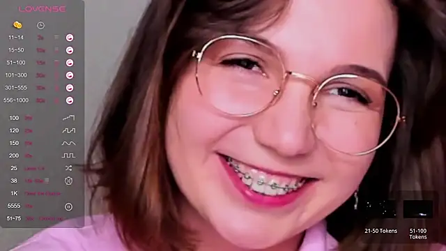 Snapshot of KindHazelHere_ chatting on 02-26-25, 05:17 KindHazelHere online show from 02-26-25, 05:17