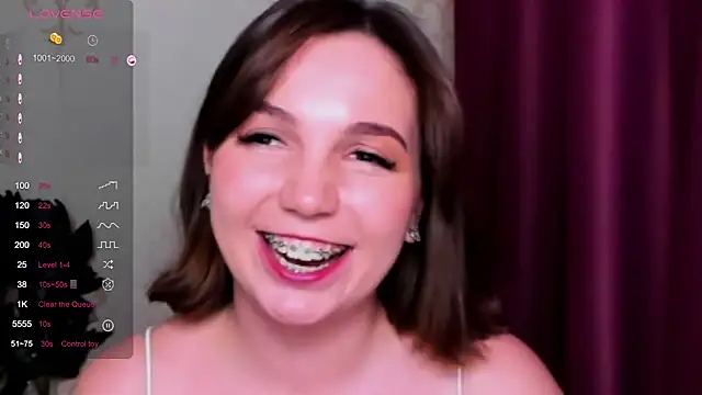 Snapshot of KindHazelHere_ chatting on 03-06-25, 07:10 KindHazelHere online show from 03-06-25, 07:10