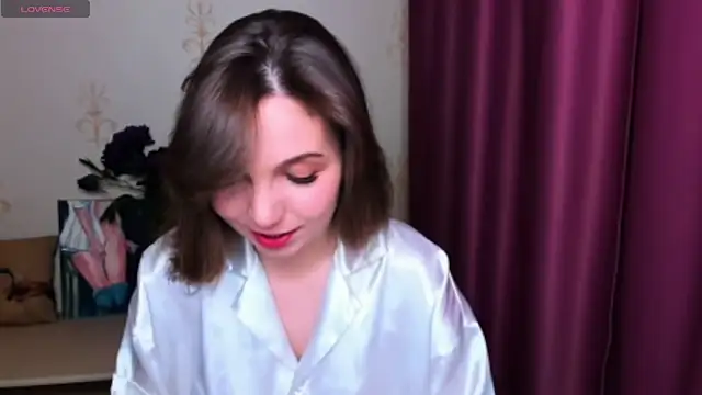 Snapshot of KindHazelHere_ chatting on 03-07-25, 04:11 KindHazelHere online show from 03-07-25, 04:11