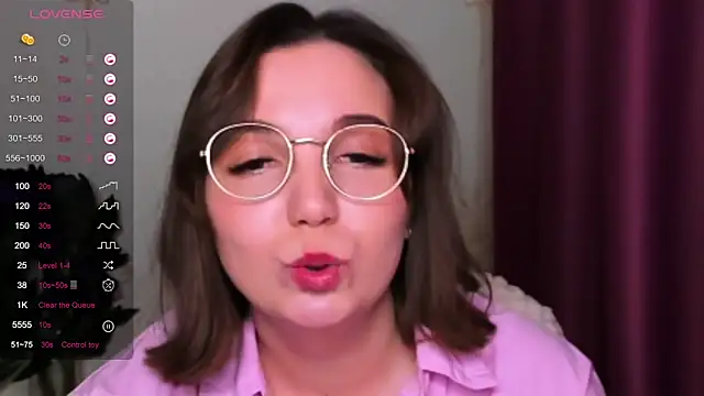 Snapshot of KindHazelHere_ chatting on 03-09-25, 07:05 KindHazelHere online show from 03-09-25, 07:05