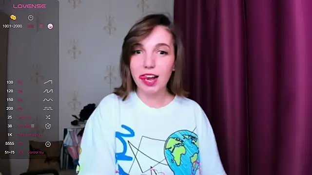 Snapshot of KindHazelHere_ chatting on 03-11-25, 10:51 KindHazelHere online show from 03-11-25, 10:51