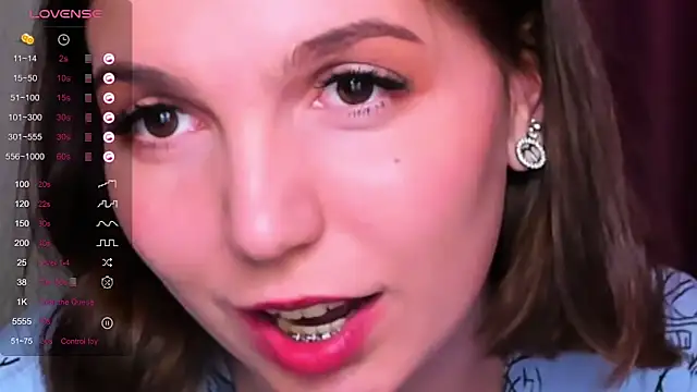 Snapshot of KindHazelHere_ chatting on 03-12-25, 06:07 KindHazelHere online show from 03-12-25, 06:07