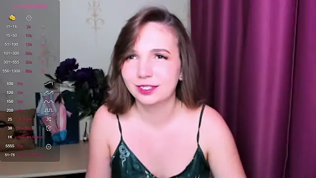 Snapshot of KindHazelHere_ chatting on 03-12-25, 08:10 KindHazelHere online show from 03-12-25, 08:10