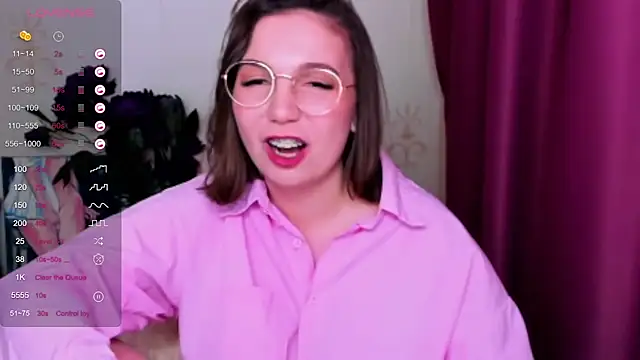 Snapshot of KindHazelHere_ chatting on 03-13-25, 08:26 KindHazelHere online show from 03-13-25, 08:26