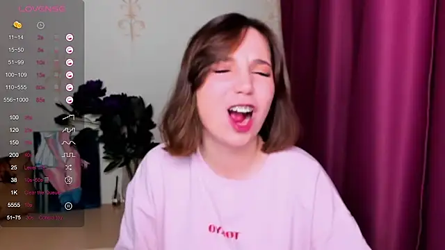 Snapshot of KindHazelHere_ chatting on 03-14-25, 08:17 KindHazelHere online show from 03-14-25, 08:17