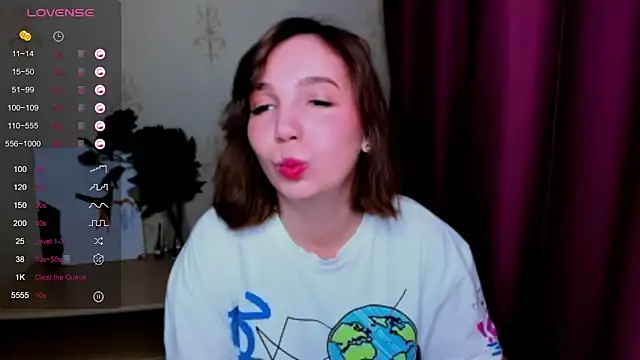 Snapshot of KindHazelHere_ chatting on 03-18-25, 08:15 KindHazelHere online show from 03-18-25, 08:15