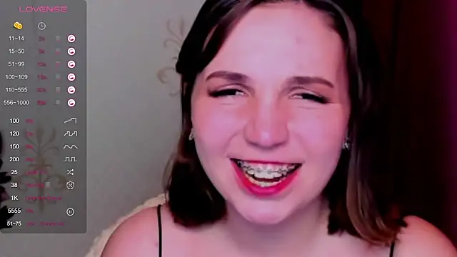 Snapshot of KindHazelHere_ chatting on 03-22-25, 05:17 KindHazelHere online show from 03-22-25, 05:17