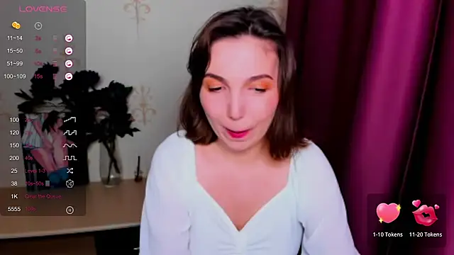 Snapshot of KindHazelHere_ chatting on 09-10-25, 05:13 KindHazelHere online show from 09-10-25, 05:13