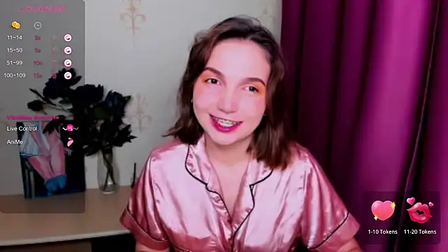 Snapshot of KindHazelHere_ chatting on 09-12-25, 05:24 KindHazelHere online show from 09-12-25, 05:24