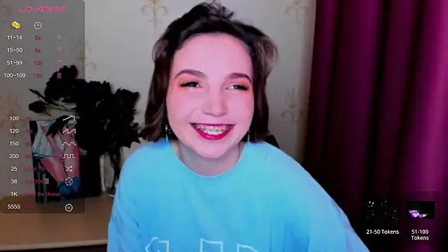 Snapshot of KindHazelHere_ chatting on 09-28-25, 08:14 KindHazelHere online show from 09-28-25, 08:14