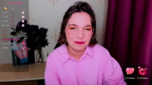 Snapshot of KindHazelHere_ chatting on 09-29-25, 09:30 KindHazelHere online show from 09-29-25, 09:30