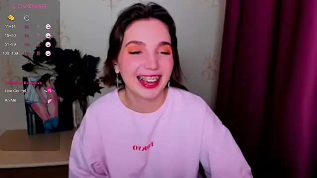 Snapshot of KindHazelHere_ chatting on 09-30-25, 10:15 KindHazelHere online show from 09-30-25, 10:15