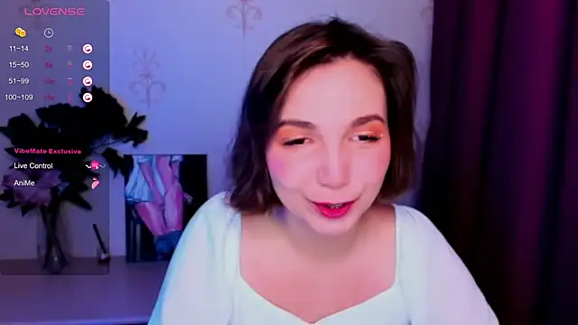 Snapshot of KindHazelHere_ chatting on 10-11-25, 08:13 KindHazelHere online show from 10-11-25, 08:13