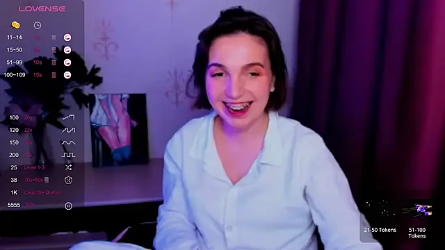 Snapshot of KindHazelHere_ chatting on 10-22-25, 10:31 KindHazelHere online show from 10-22-25, 10:31