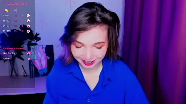 Snapshot of KindHazelHere_ chatting on 10-28-25, 08:40 KindHazelHere online show from 10-28-25, 08:40