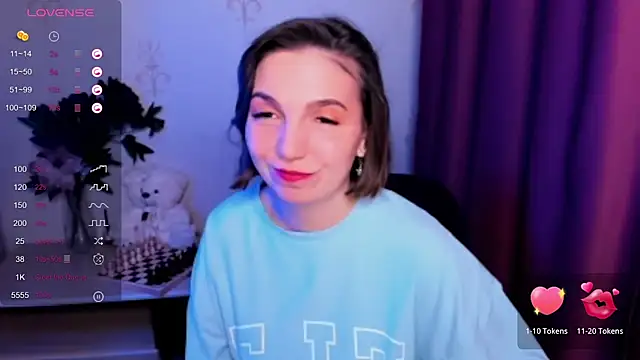 Snapshot of KindHazelHere_ chatting on 11-04-25, 09:03 KindHazelHere online show from 11-04-25, 09:03