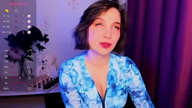 Snapshot of KindHazelHere_ chatting on 11-05-25, 11:10 KindHazelHere online show from 11-05-25, 11:10