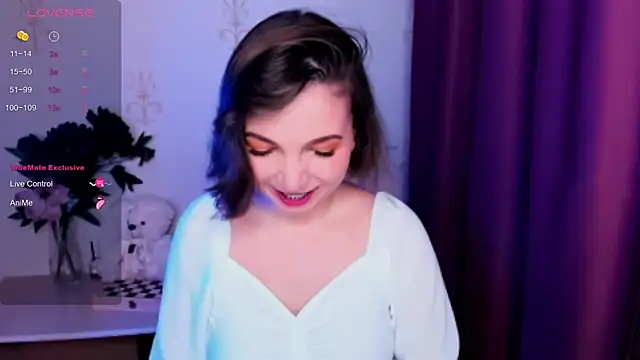 Snapshot of KindHazelHere_ chatting on 11-10-25, 08:24 KindHazelHere online show from 11-10-25, 08:24