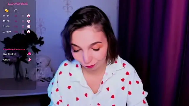 Snapshot of KindHazelHere_ chatting on 11-14-25, 10:07 KindHazelHere online show from 11-14-25, 10:07