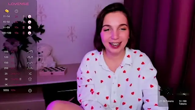 Snapshot of KindHazelHere_ chatting on 11-15-25, 10:12 KindHazelHere online show from 11-15-25, 10:12